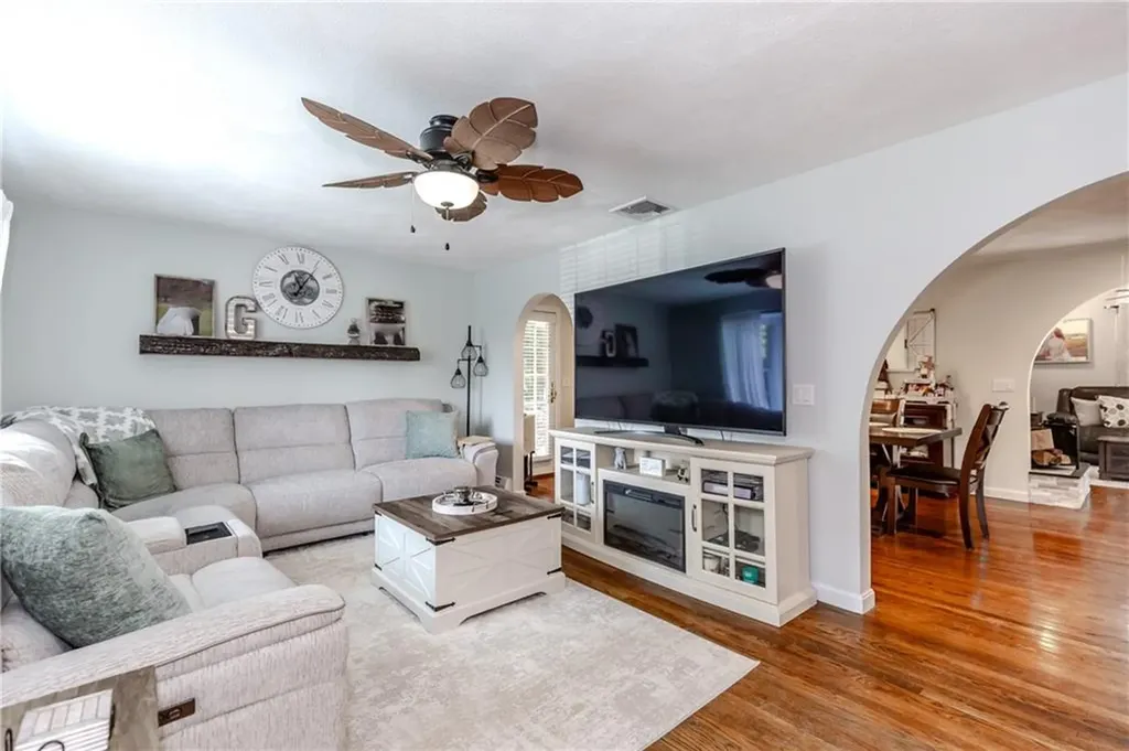 30 Warren Avenue Johnston RI 02919