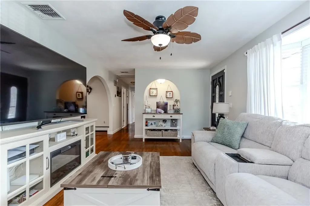 30 Warren Avenue Johnston RI 02919