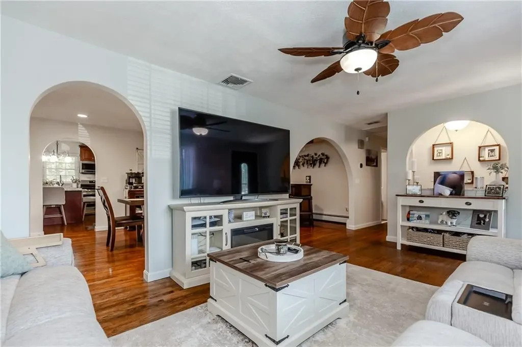 30 Warren Avenue Johnston RI 02919
