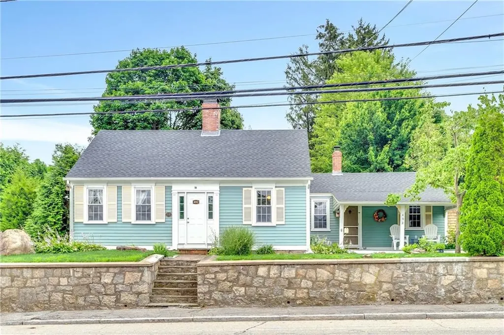 492 Oaklawn Avenue Cranston RI 02920