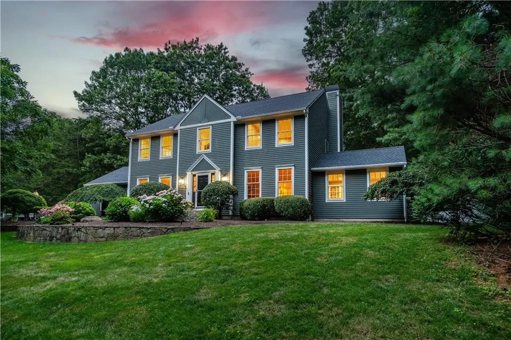 7 Wickham Road North Kingstown RI 02852