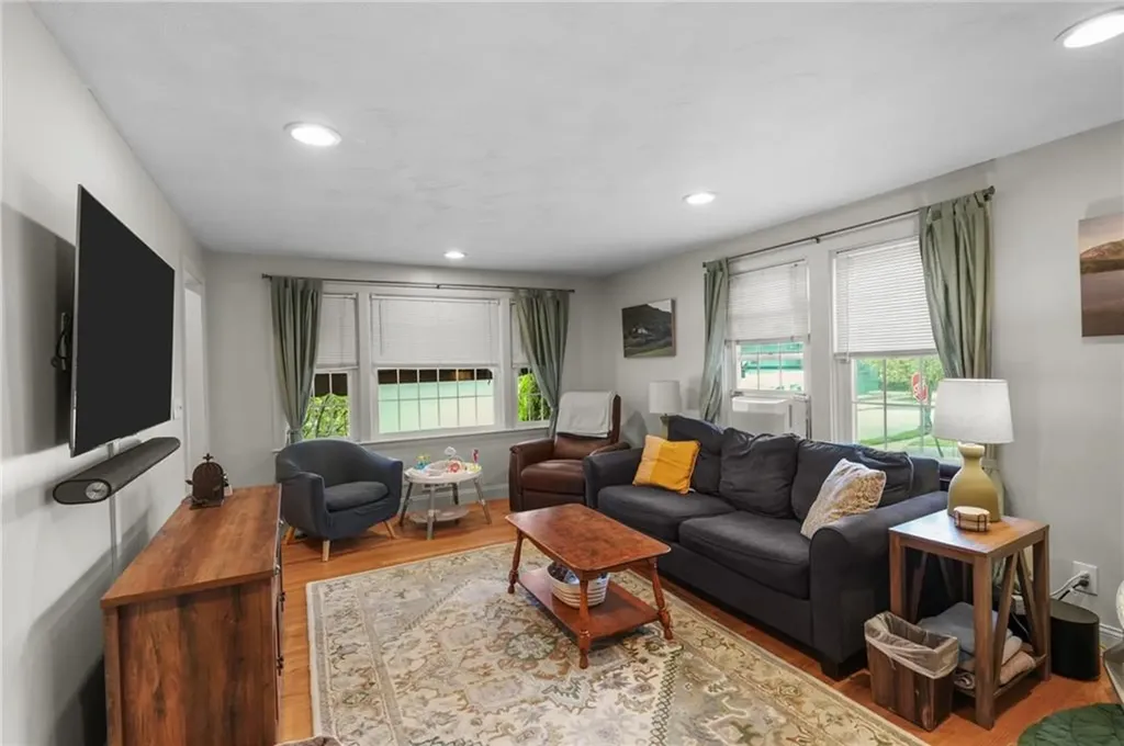 265 Nelson Street Providence RI 02908