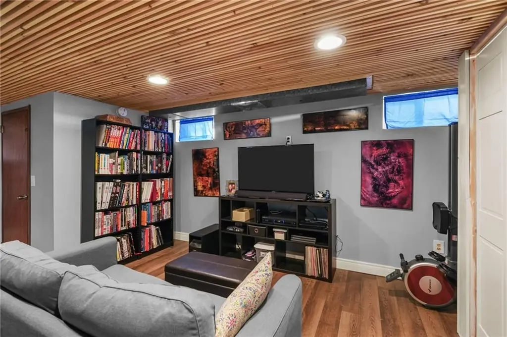 265 Nelson Street Providence RI 02908
