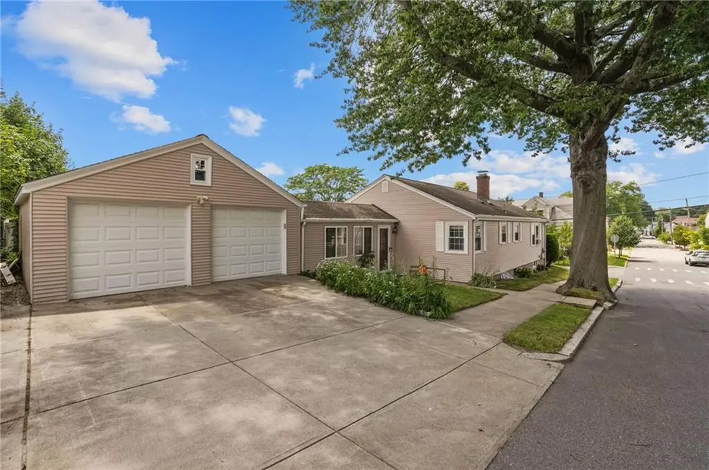 265 Nelson Street Providence RI 02908