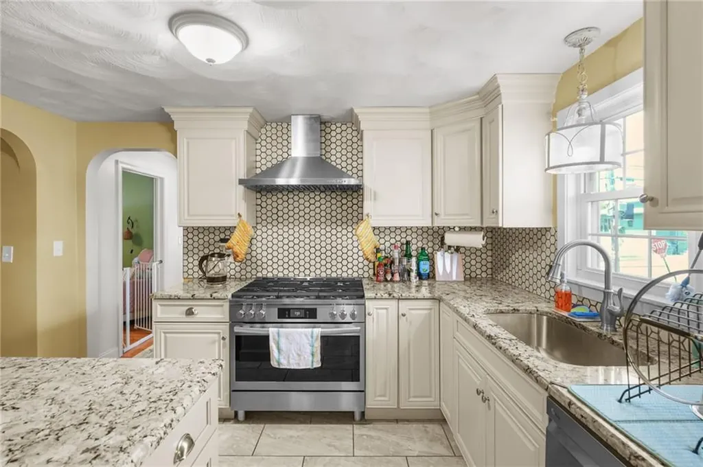265 Nelson Street Providence RI 02908
