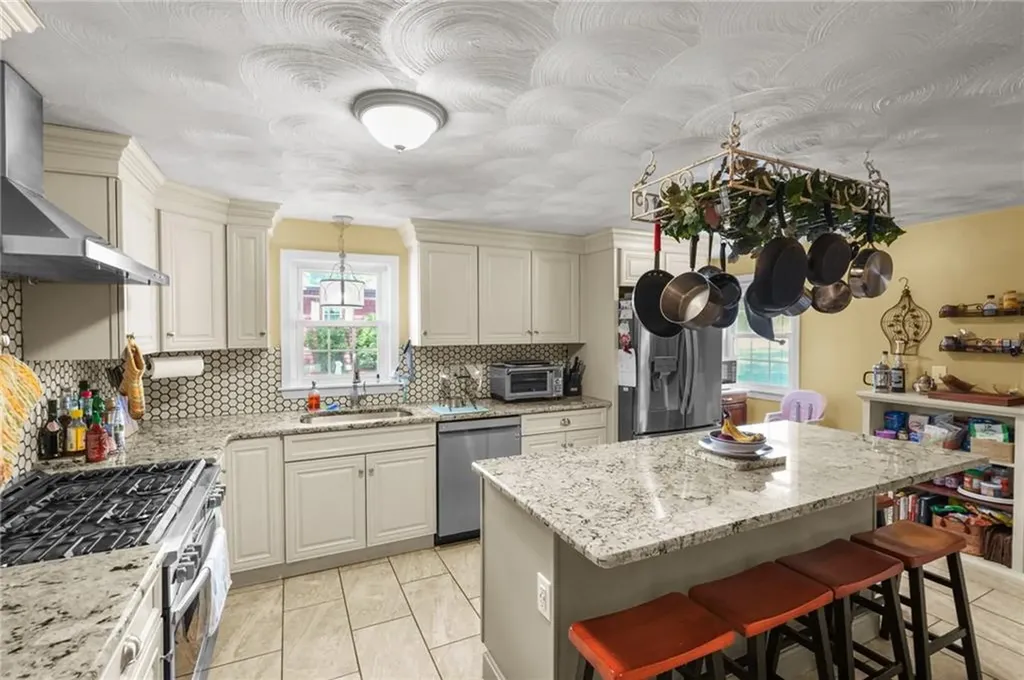 265 Nelson Street Providence RI 02908