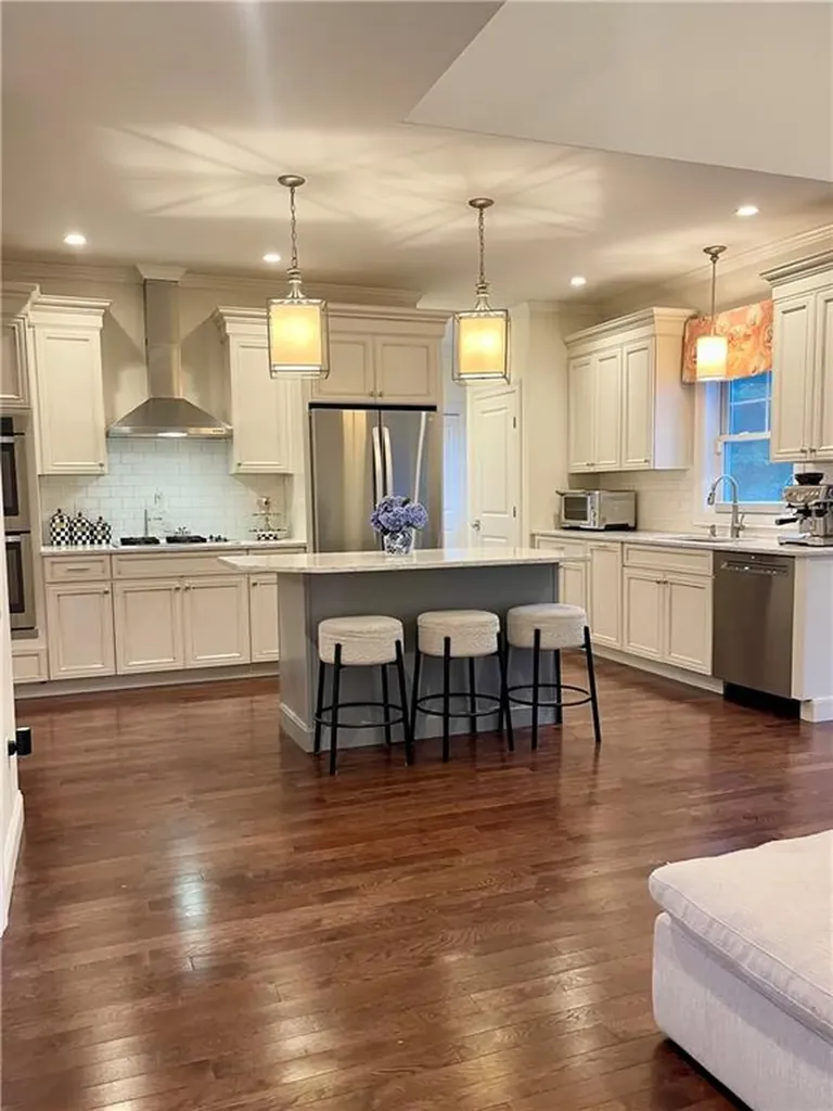 21 Helm Street Jamestown RI 02835