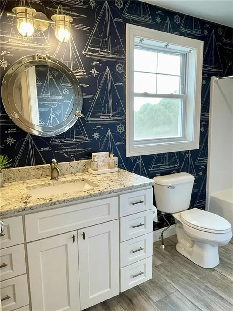 21 Helm Street Jamestown RI 02835