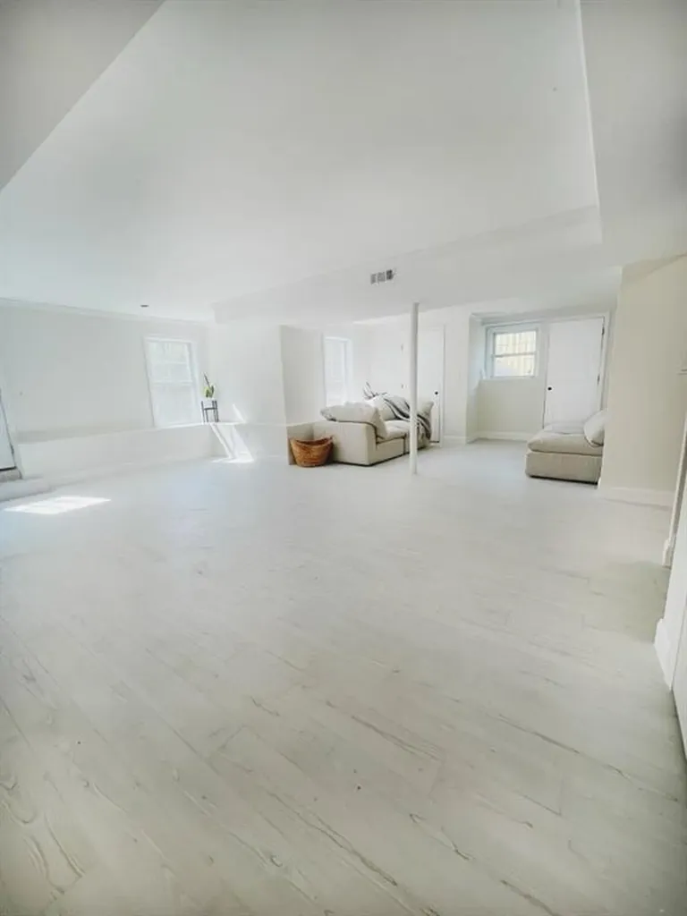 21 Helm Street Jamestown RI 02835