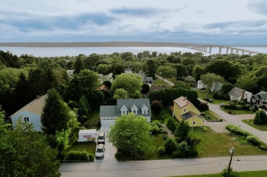 21 Helm Street Jamestown RI 02835