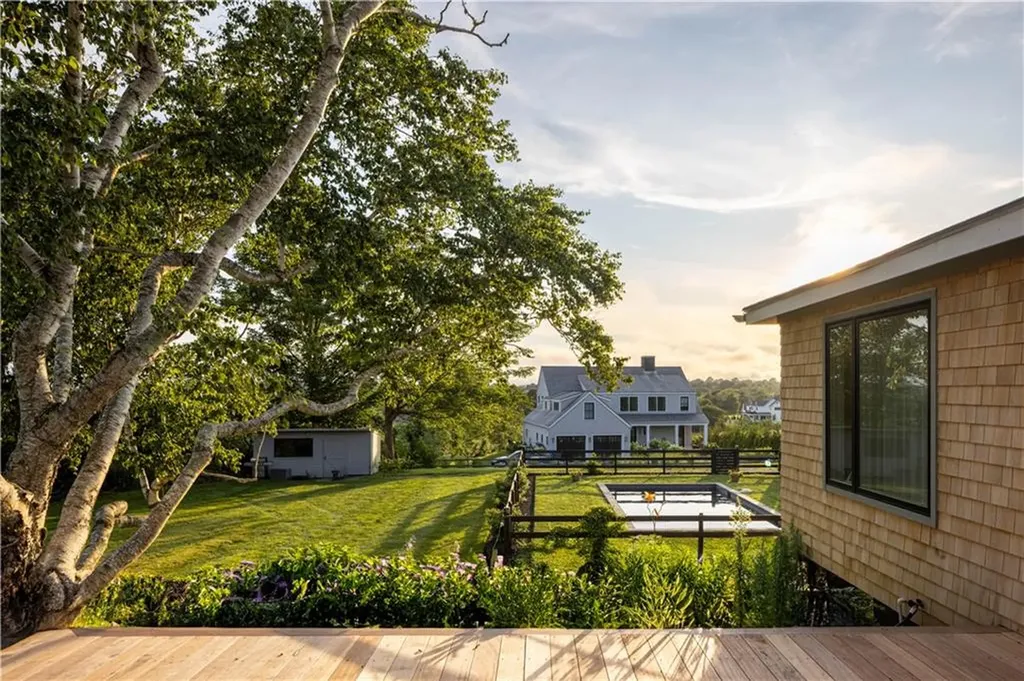 16 Sachuest Drive Middletown RI 02842