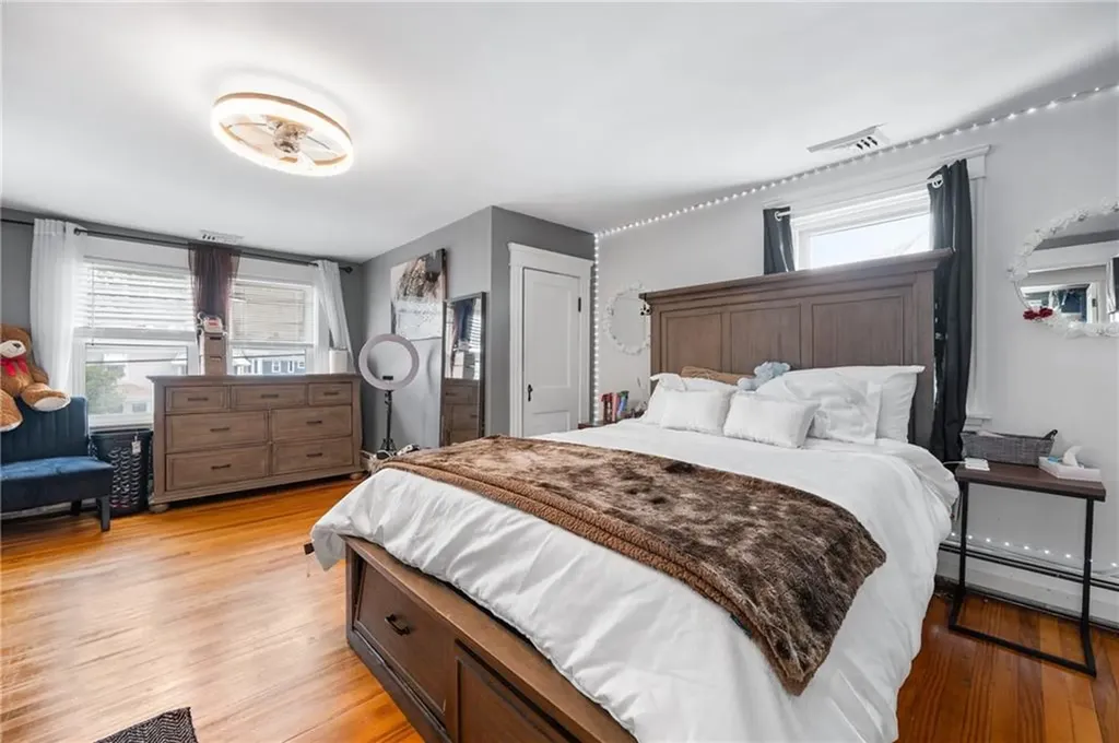 1352 Newport Avenue Pawtucket RI 02861