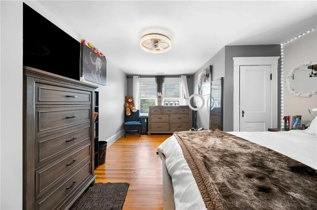 1352 Newport Avenue Pawtucket RI 02861