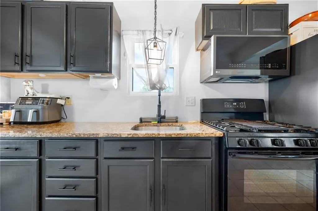 1352 Newport Avenue Pawtucket RI 02861
