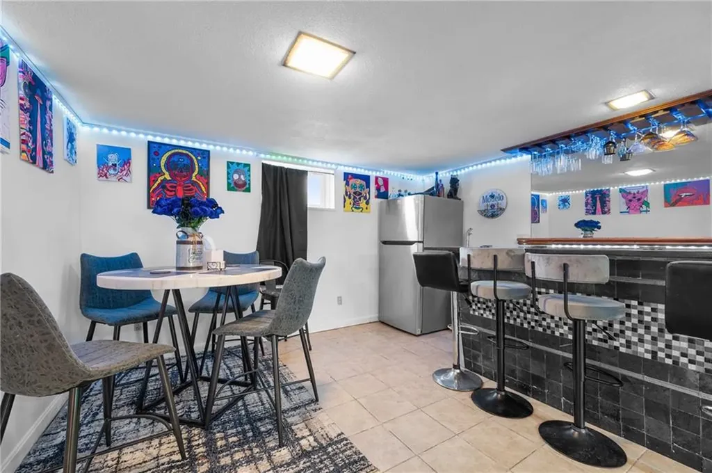 1352 Newport Avenue Pawtucket RI 02861