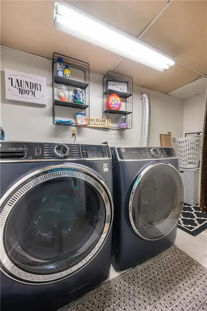 1352 Newport Avenue Pawtucket RI 02861