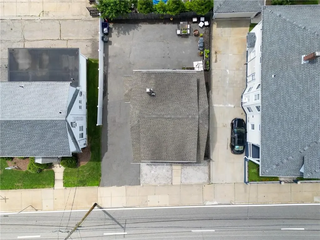 1352 Newport Avenue Pawtucket RI 02861