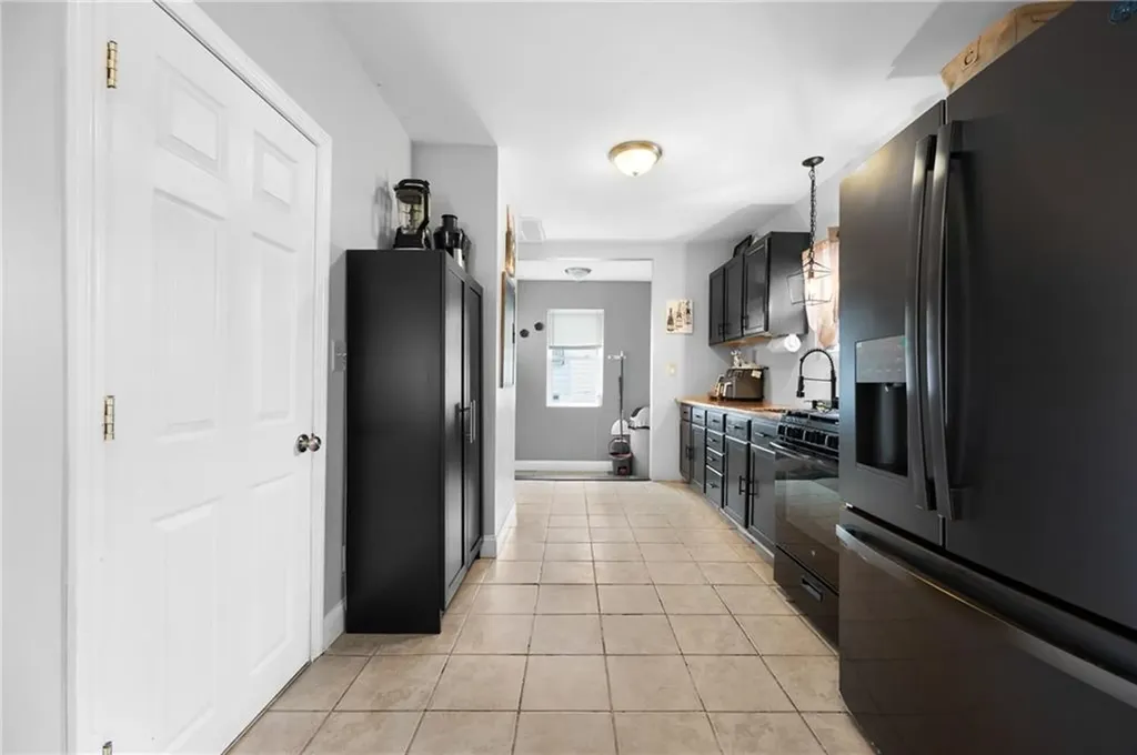 1352 Newport Avenue Pawtucket RI 02861