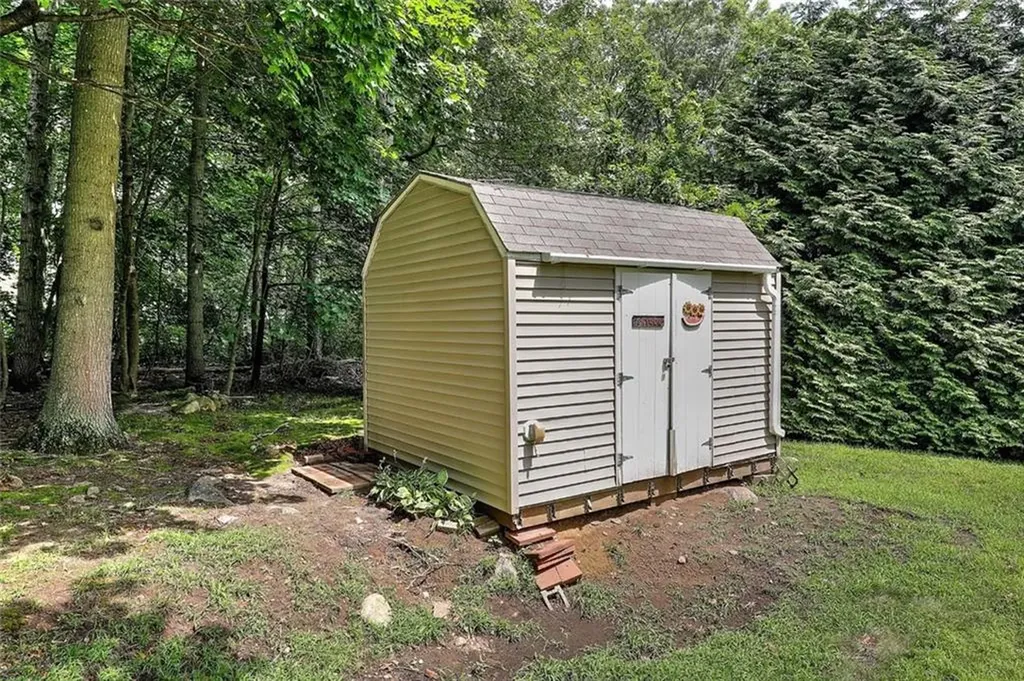 16 Jennifer Lane Coventry RI 02816