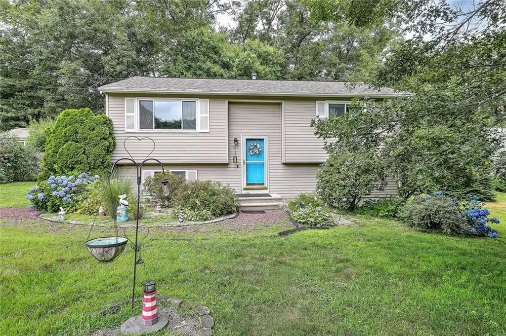 16 Jennifer Lane Coventry RI 02816