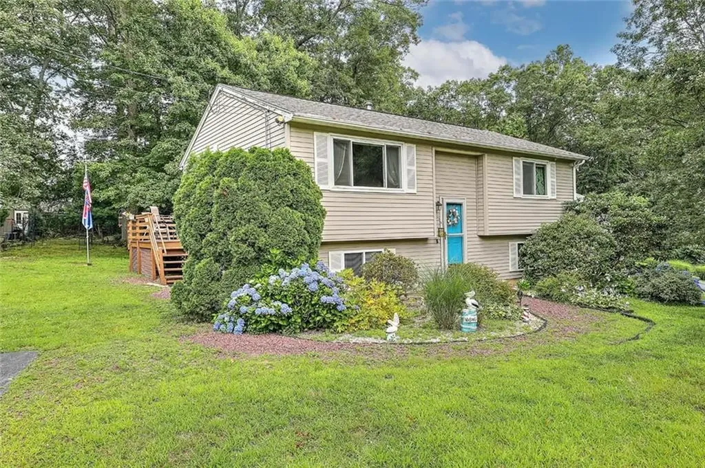 16 Jennifer Lane Coventry RI 02816