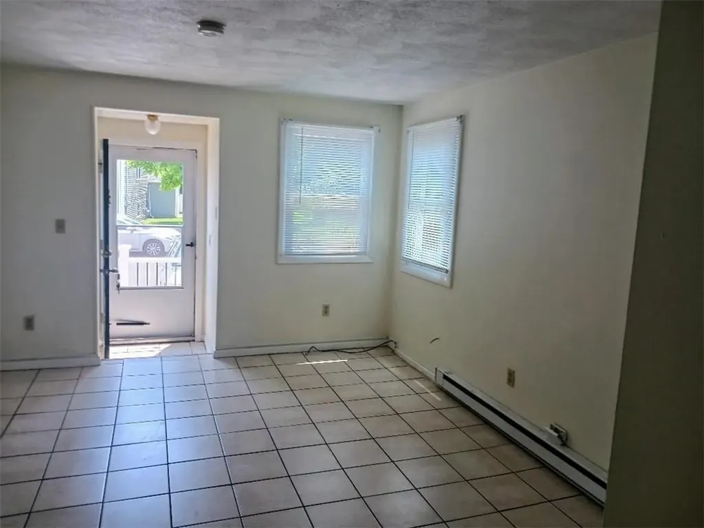 19 17 Klondike Street Providence RI 02909