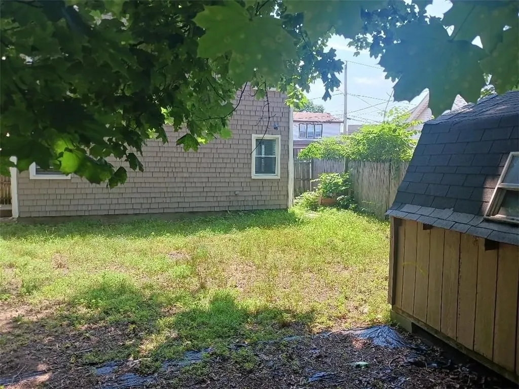 19 17 Klondike Street Providence RI 02909