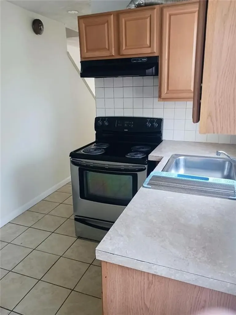 19 17 Klondike Street Providence RI 02909