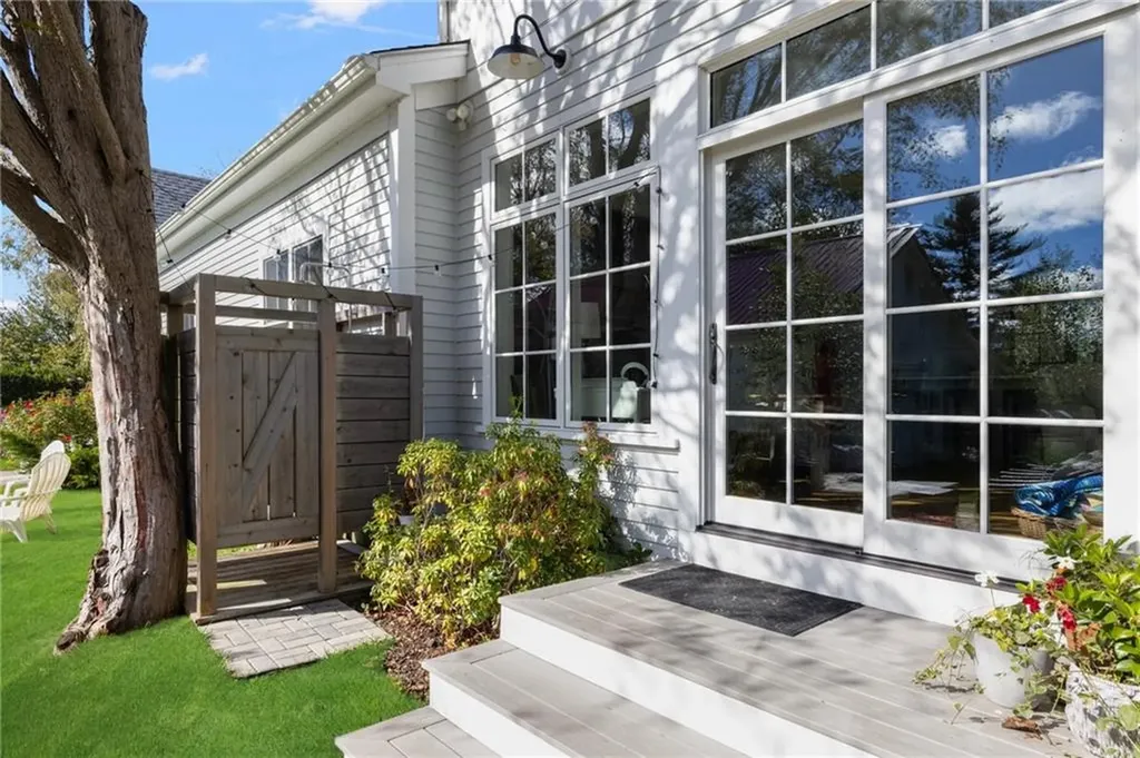 400 Paradise Avenue Middletown RI 02842