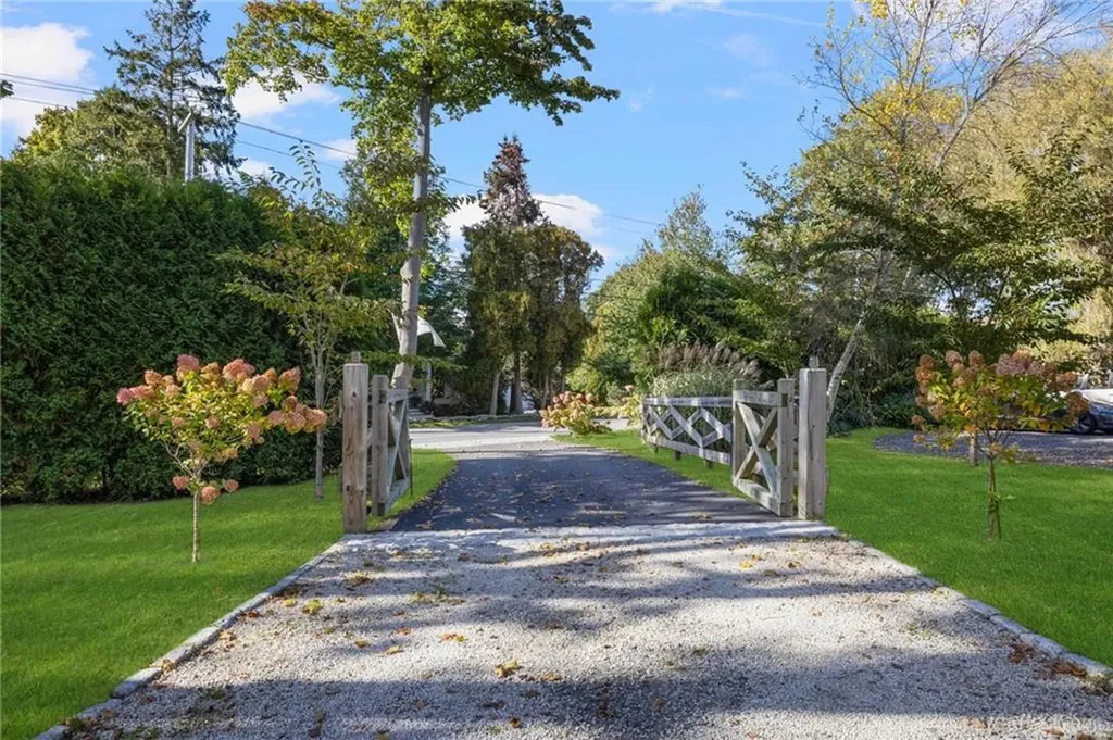 400 Paradise Avenue Middletown RI 02842