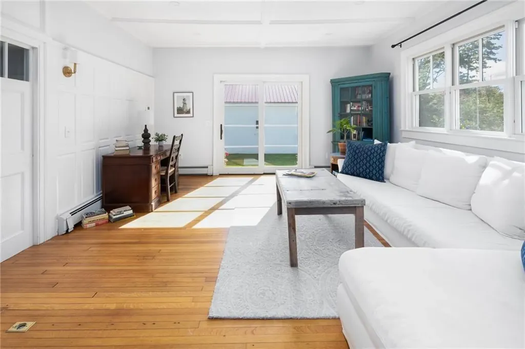 400 Paradise Avenue Middletown RI 02842