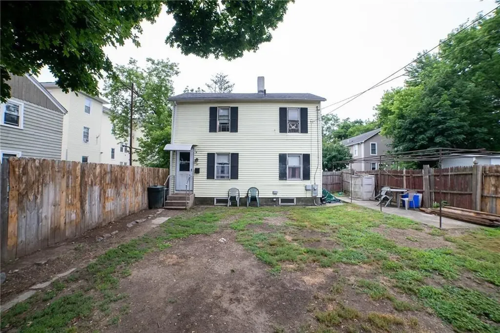 19 Alton Street Providence RI 02908