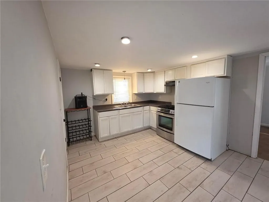 19 Alton Street Providence RI 02908