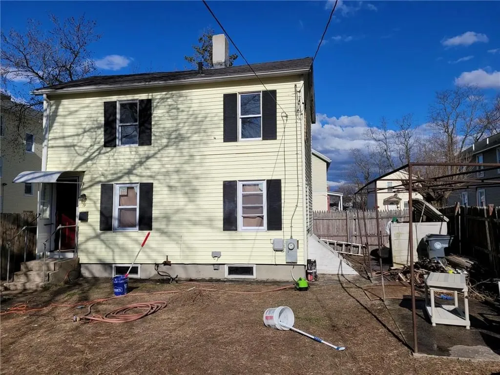 19 Alton Street Providence RI 02908