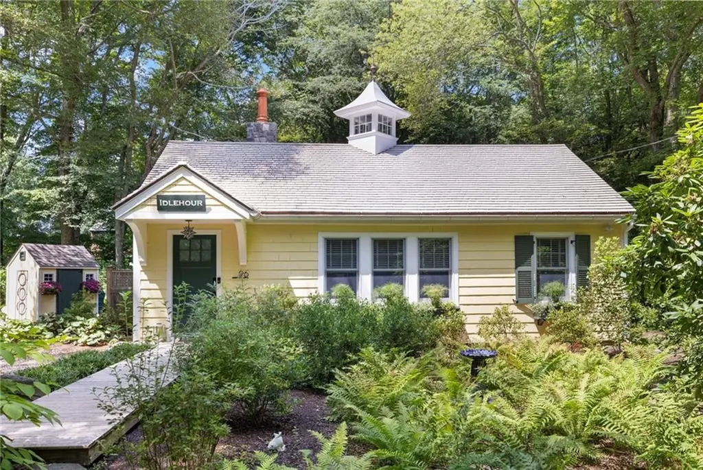 96 Steamboat Street Jamestown RI 02835