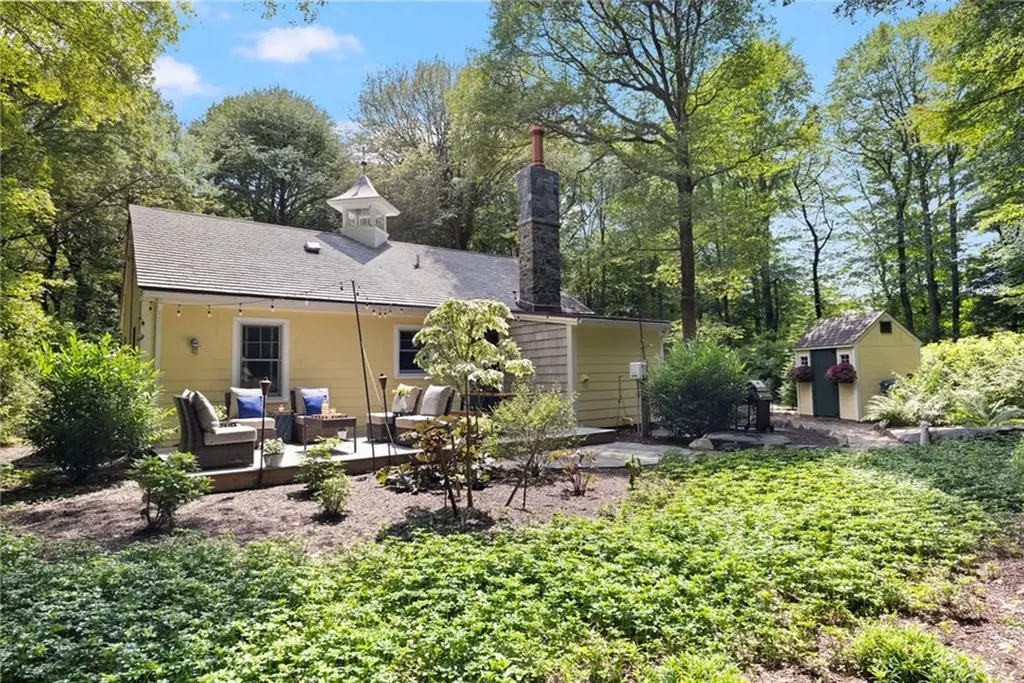 96 Steamboat Street Jamestown RI 02835