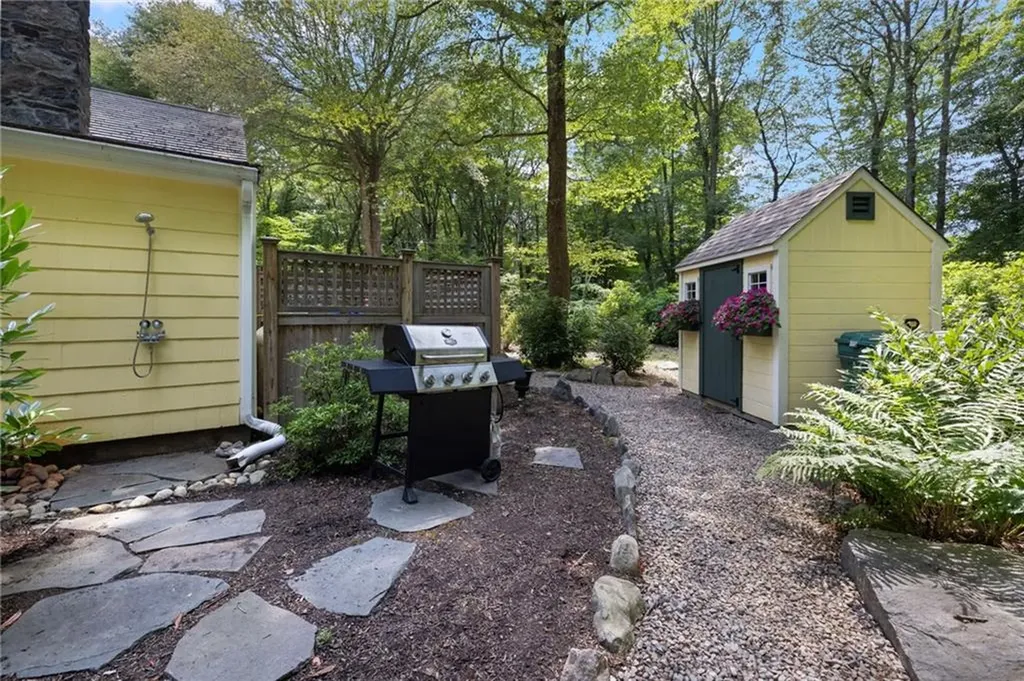 96 Steamboat Street Jamestown RI 02835