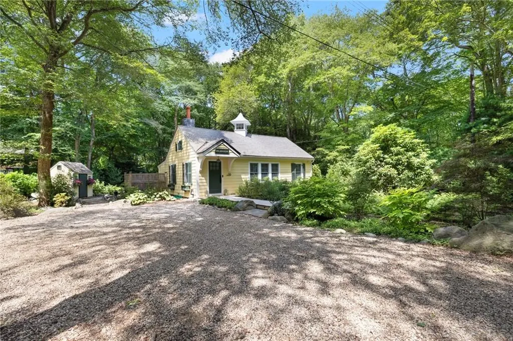 96 Steamboat Street Jamestown RI 02835