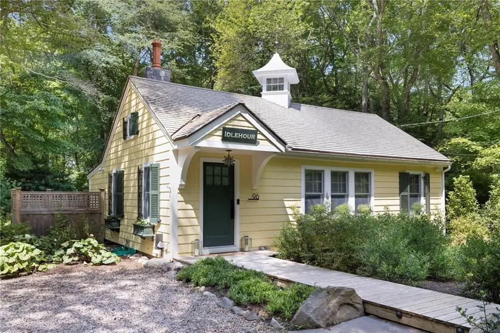 96 Steamboat Street Jamestown RI 02835