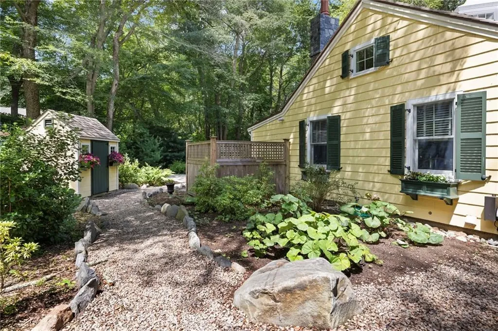 96 Steamboat Street Jamestown RI 02835