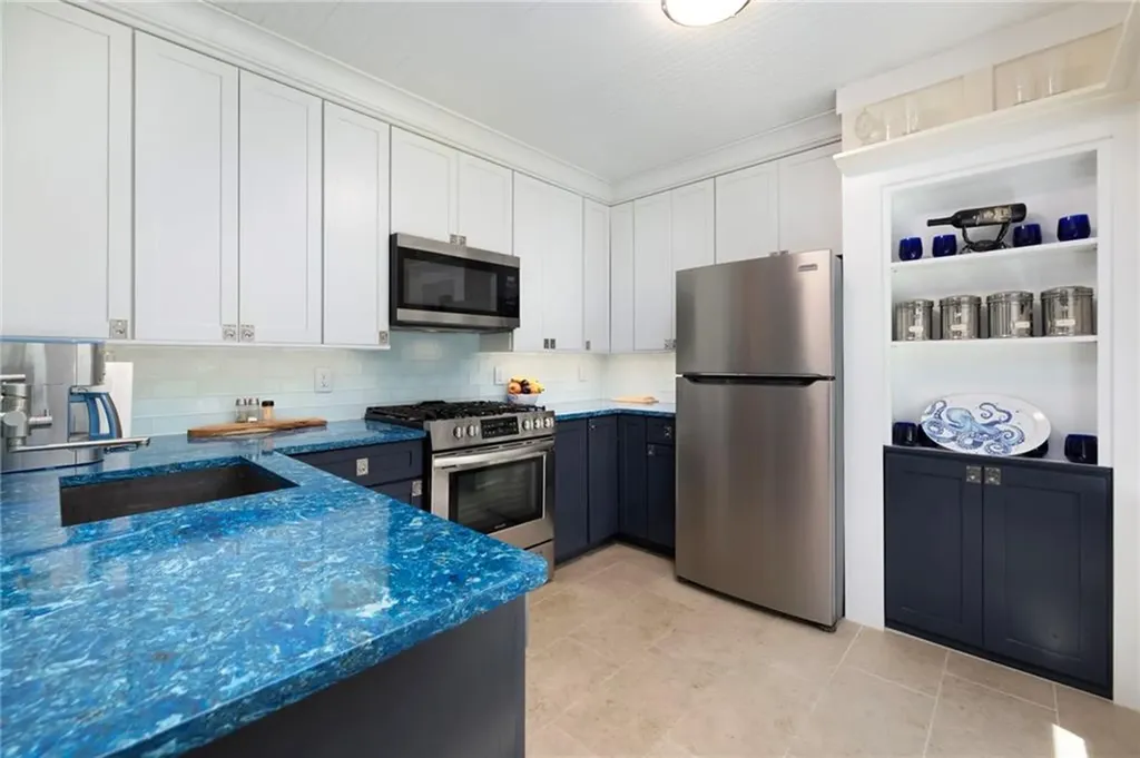 96 Steamboat Street Jamestown RI 02835