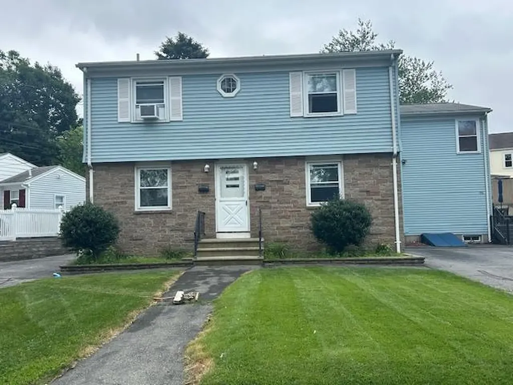 192 Lexington Avenue Cranston RI 02910