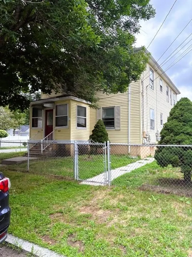 157 159 Ophelia Street Providence RI 02909