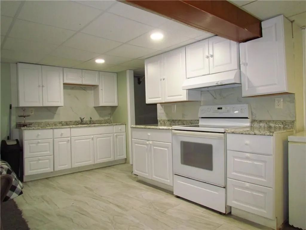 19 Bowlet Street Providence RI 02909