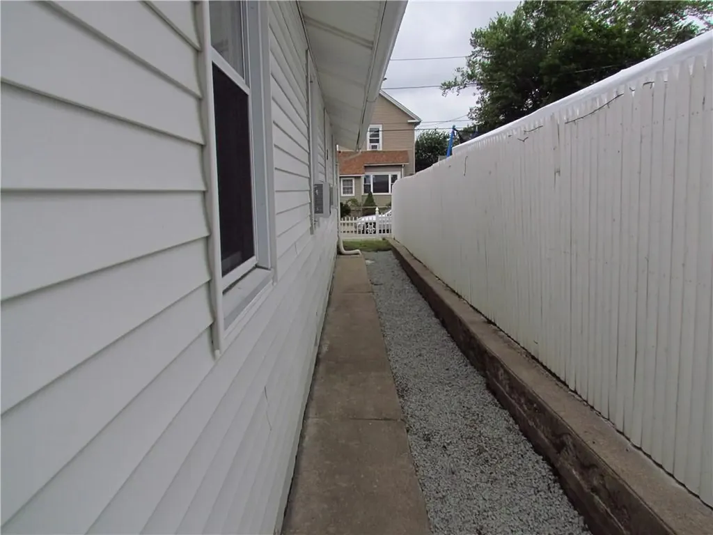19 Bowlet Street Providence RI 02909