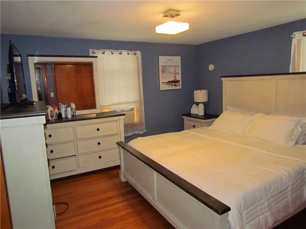 19 Bowlet Street Providence RI 02909
