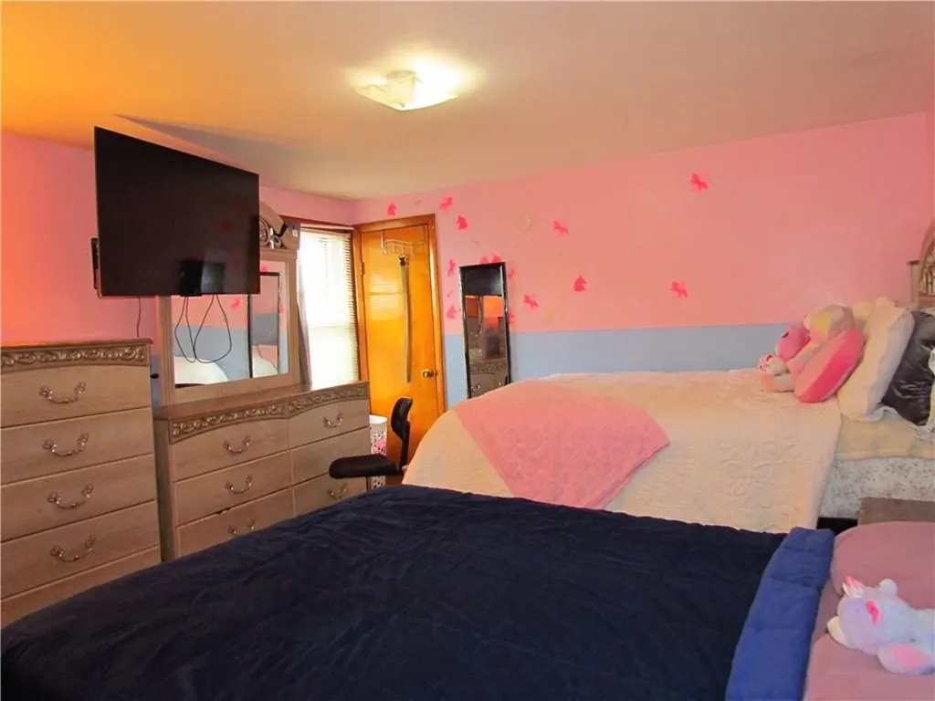 19 Bowlet Street Providence RI 02909