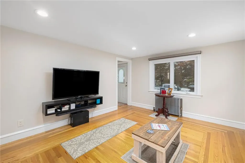 12 Hagen Avenue Cranston RI 02920