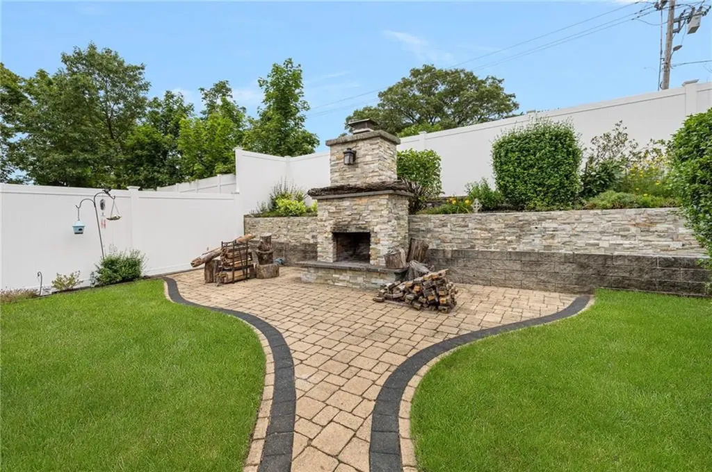 12 Hagen Avenue Cranston RI 02920