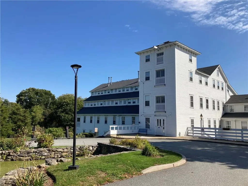 40 Web Avenue North Kingstown RI 02852